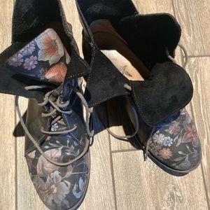Portofino flower ankle boots.